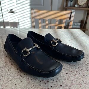 Ferragamo Men’s Driver with Gancini Ornament Size 10 D